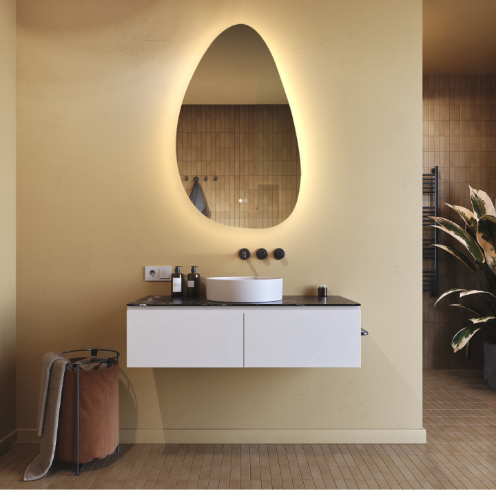 Specchio irregolare con illuminazione, 64x104 cm, bicolore, interruttore a sfioramento, tappetino riscaldante